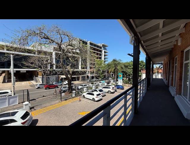 1,114M² BUILDING FOR SALE IN WINDERMERE
